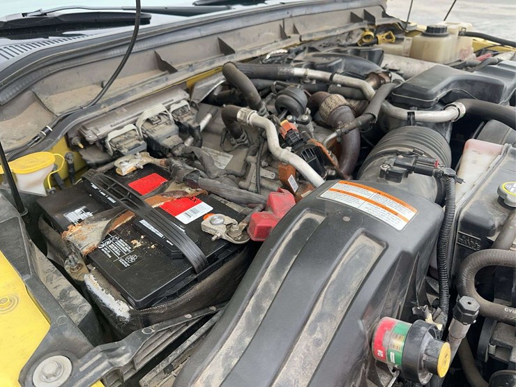 2014-ford-f550-image-23