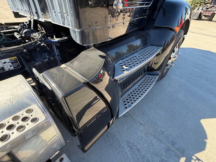 #1728-•-2012-kenworth-day-cab-truck-tractor-image-22