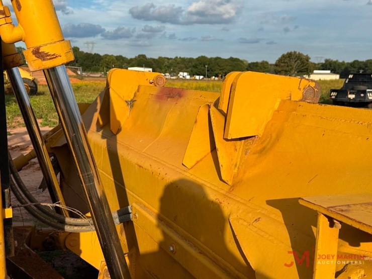 caterpillar-d6h-image-17