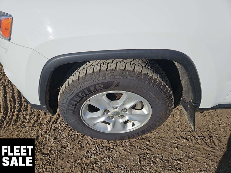 2014-jeep-grand-cherokee-image-7