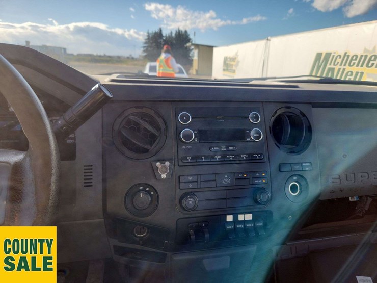 2015-ford-f550-image-15