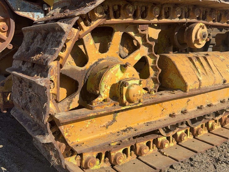 caterpillar-d7-image-16