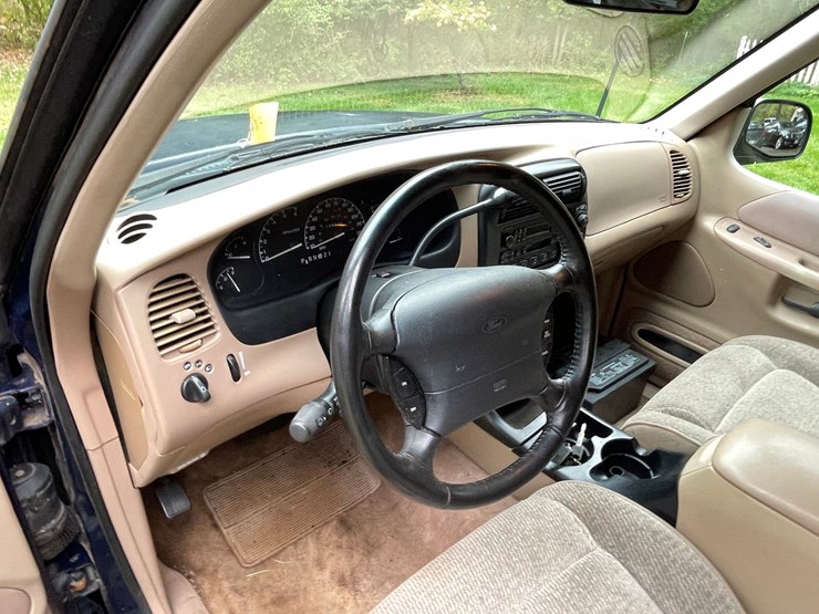 1997-ford-explorer-xlt-image-65