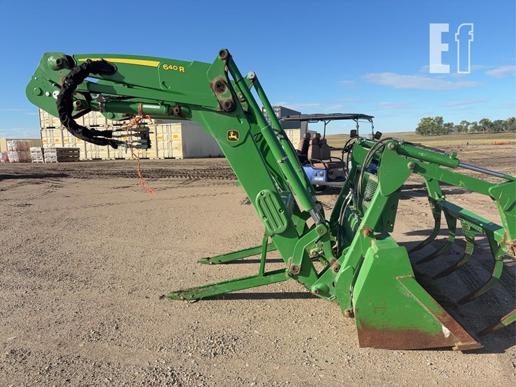 john-deere-640r-image-6