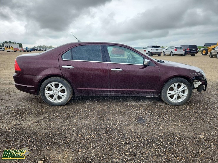 2012-ford-fusion-se-image-7