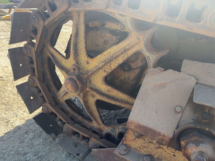 caterpillar-20-image-17