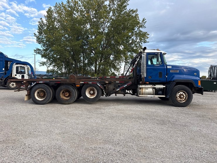 1997-mack-cl713-image-6