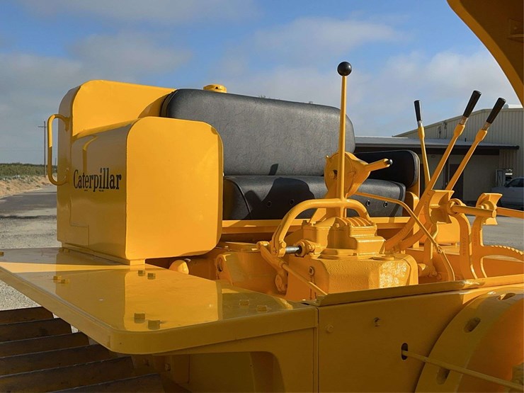 caterpillar-seventy-gas---complete-nut-and-bolt-restoration!-image-26