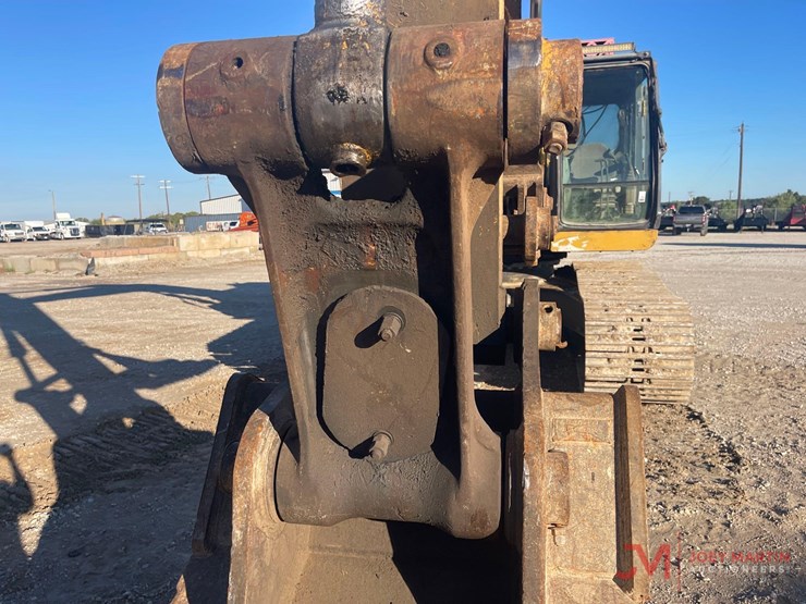 deere-330c-lc-image-14
