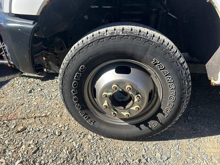 2011-ford-f350-image-73