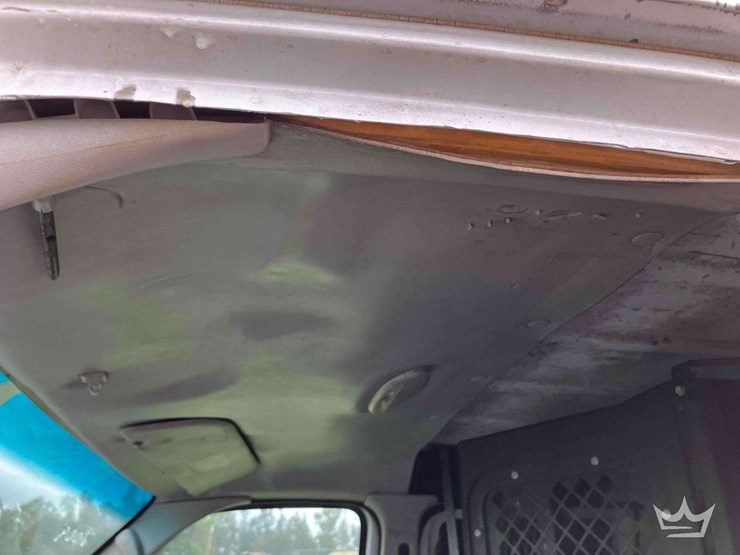 2008-ford-cargo-image-17