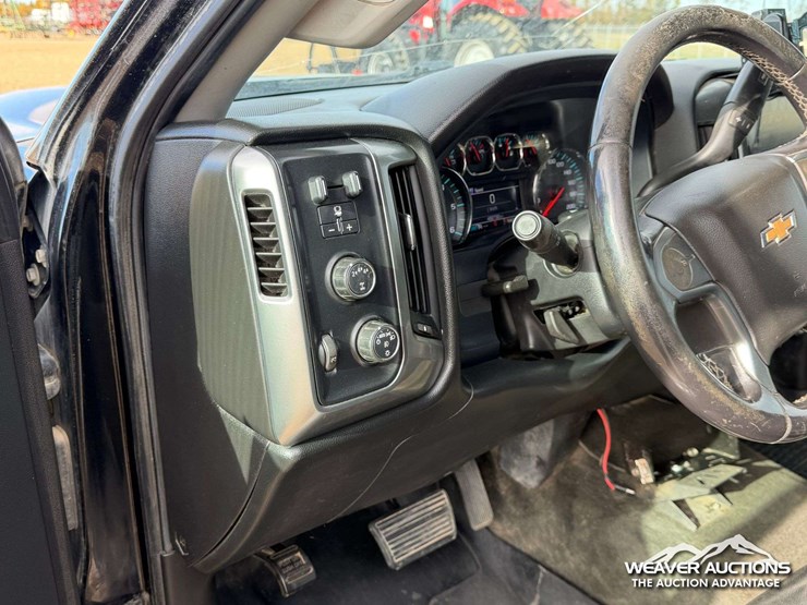 2017-chevrolet-silverado-2500hd-lt-image-13