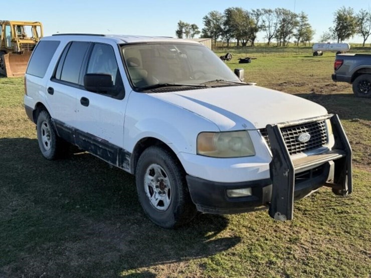 2004-ford-expedition-xlt-image-3