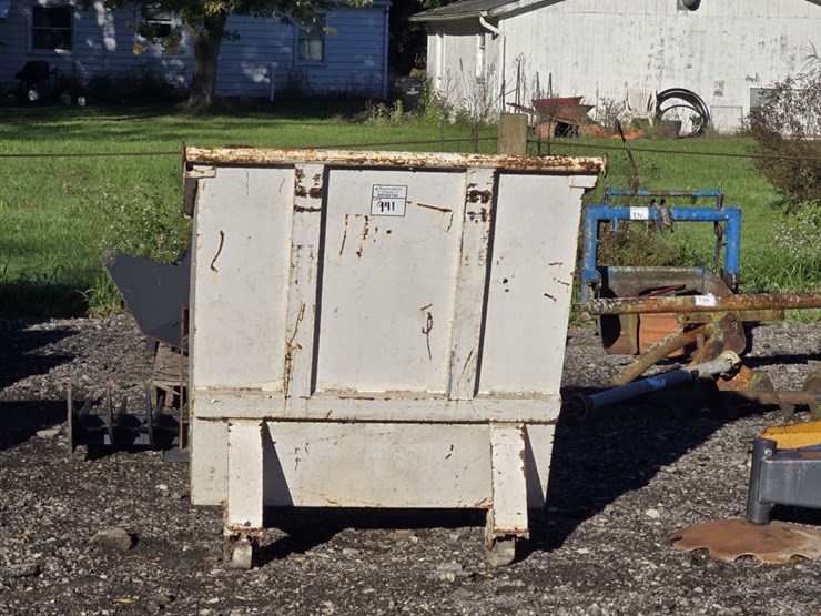 homemade-quick-attach-dump-hopper-image-1
