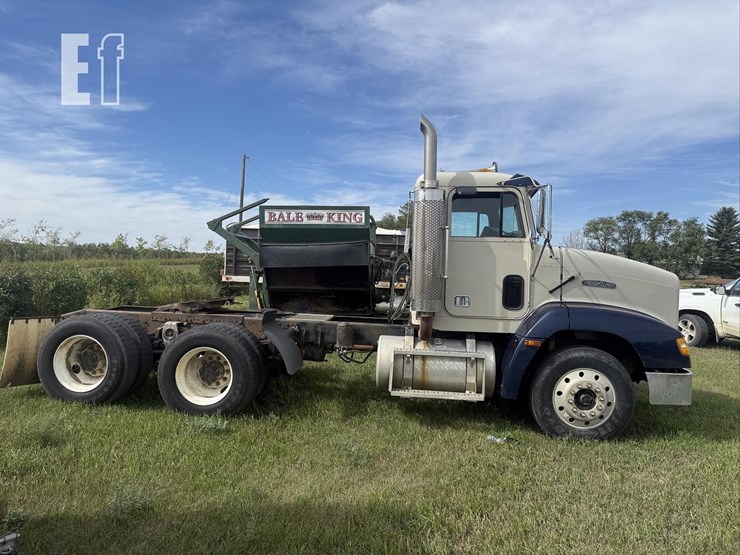 freightliner-truck-image-6