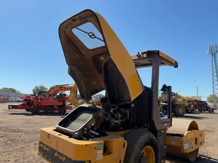2018-volvo-sd75b-image-17