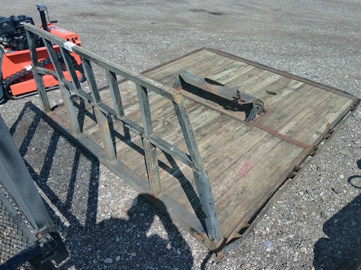 90"-x-105"-flatbed-image-1