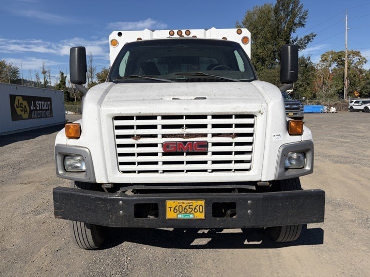 2006-gmc-c6500-chip-truck-image-8
