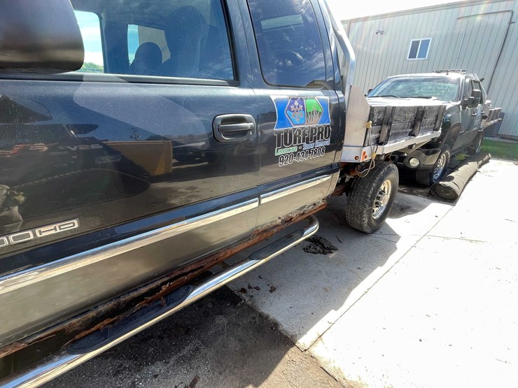 2004-gmc-2500hd-image-21