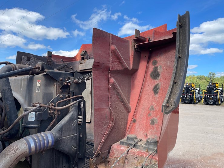 2016-western-star-4900sb-image-68