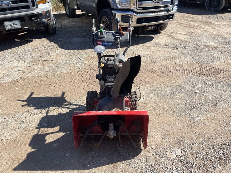 #1844-•-toro-power-max-snow-blower-for-parts-only-image-2