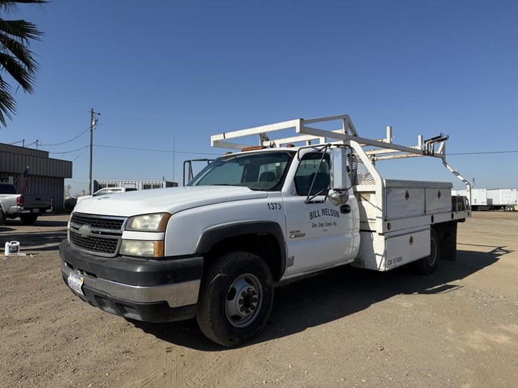 2006-chevrolet-3500-image-1