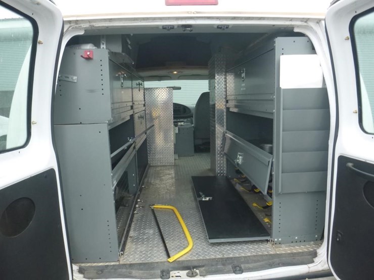 2003-ford-econoline-350-image-9