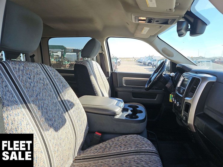 2018-dodge-2500-image-17