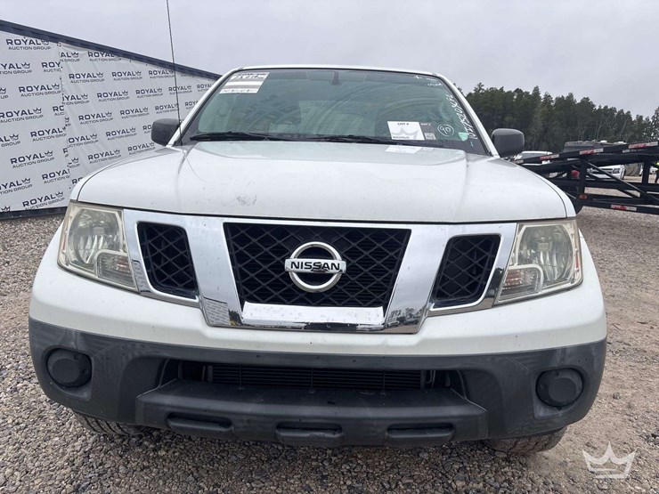 2016-nissan-frontier-image-23