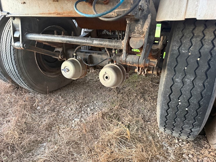 #1735-•-1984-certified-waste-tanker-image-30