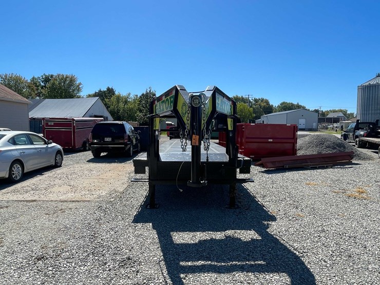 #640-•-2023-gator-gooseneck-trailer-(has-wi-prior-salvage-title)-(seymour,-wi)-image-2