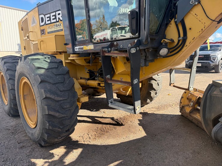 deere-672d-image-76