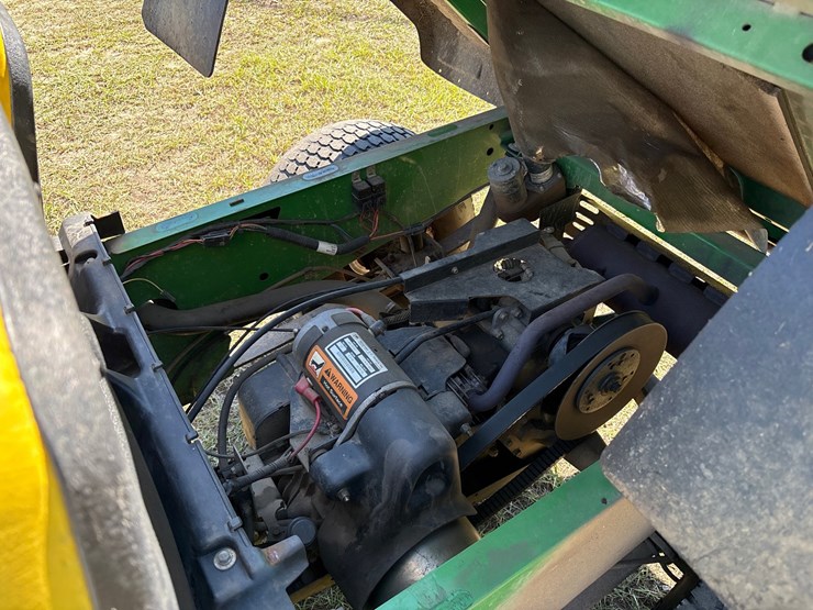 john-deere-gator-image-4