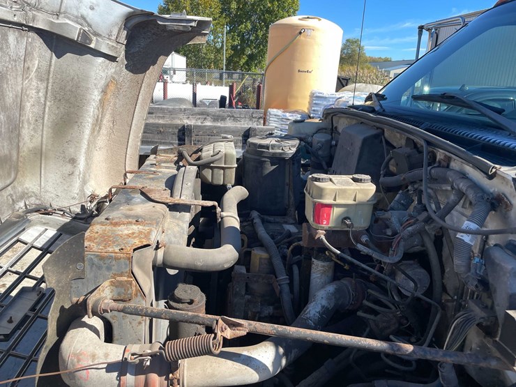 2002-chevrolet-6500-image-50