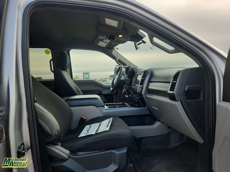 2022-ford-f250-image-24