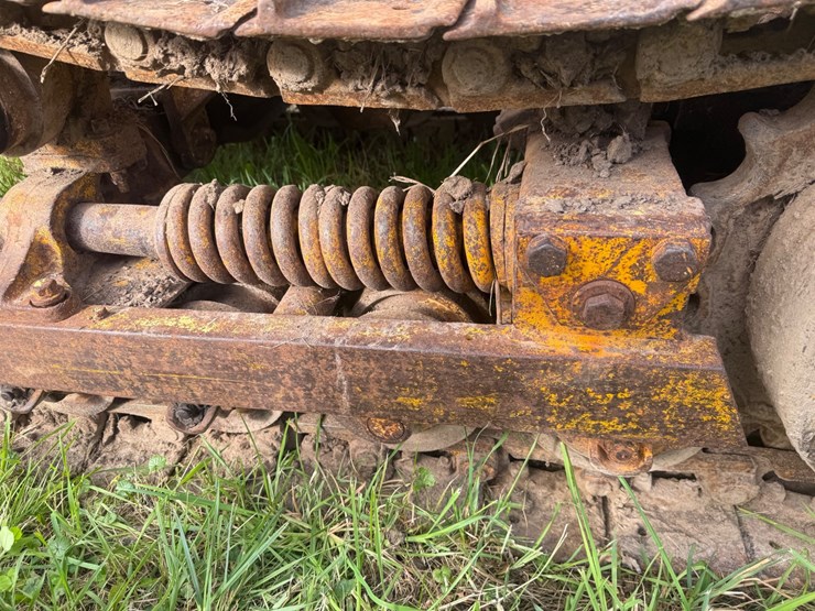 john-deere-350-image-22