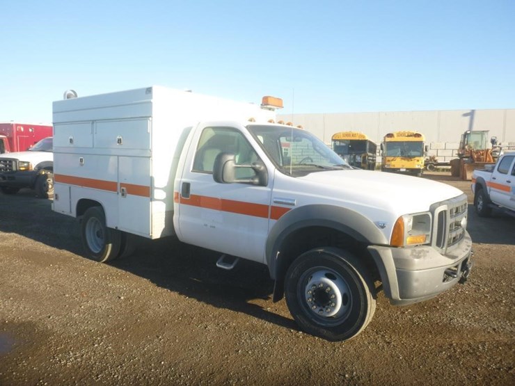 2005-ford-f450-image-3
