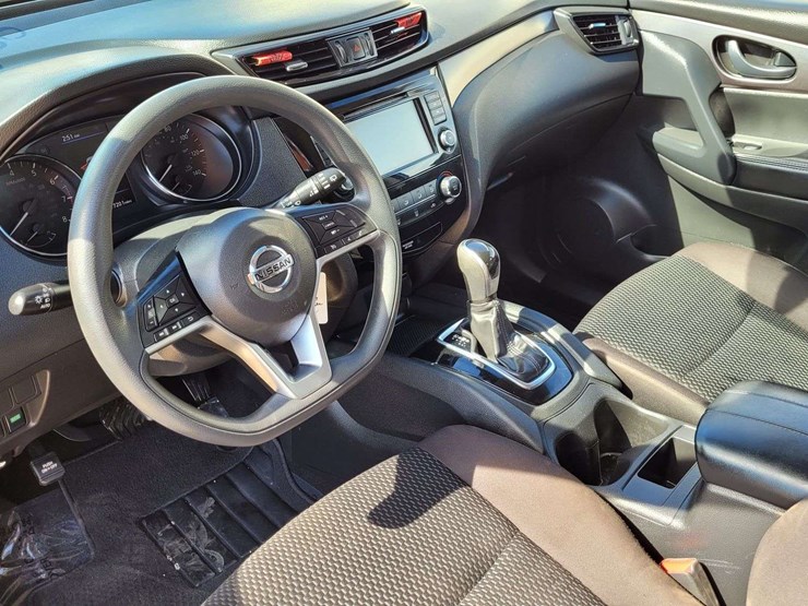 2020-nissan-rogue-image-11
