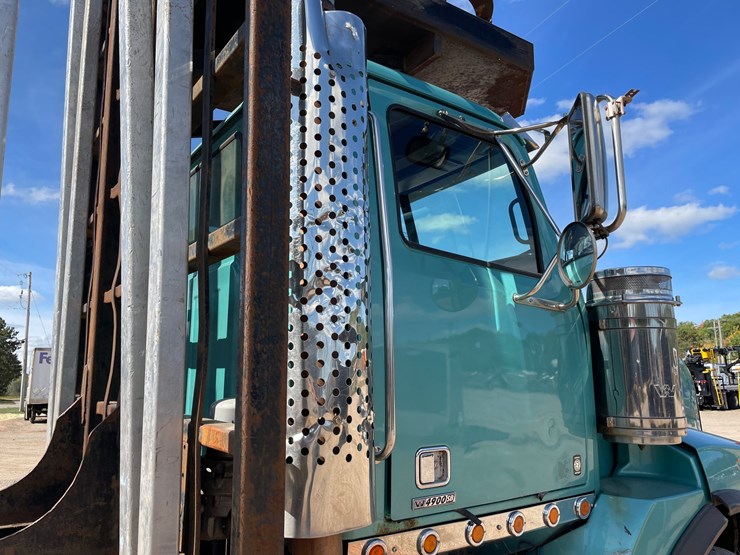 2015-western-star-4900sb-image-52
