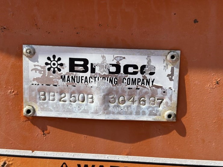 2014-broce-bb250b-image-39