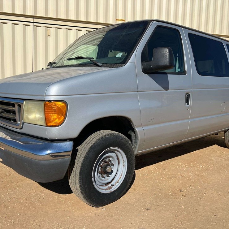 2006 FORD E350