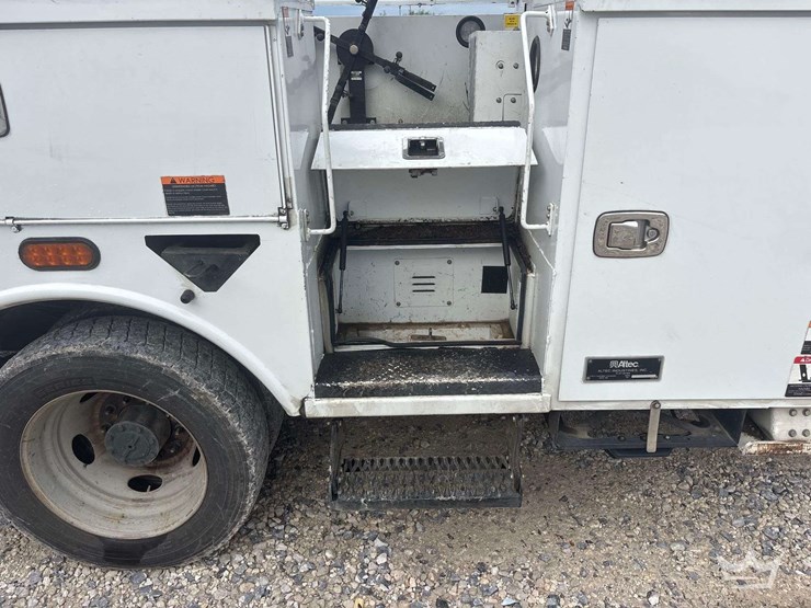 2019-ford-f550-image-24