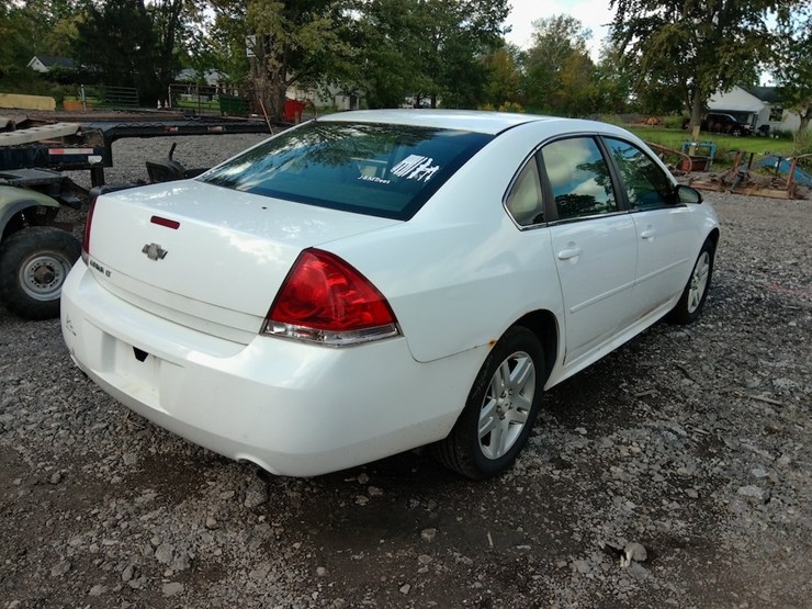 2011-chevy-impala-image-4