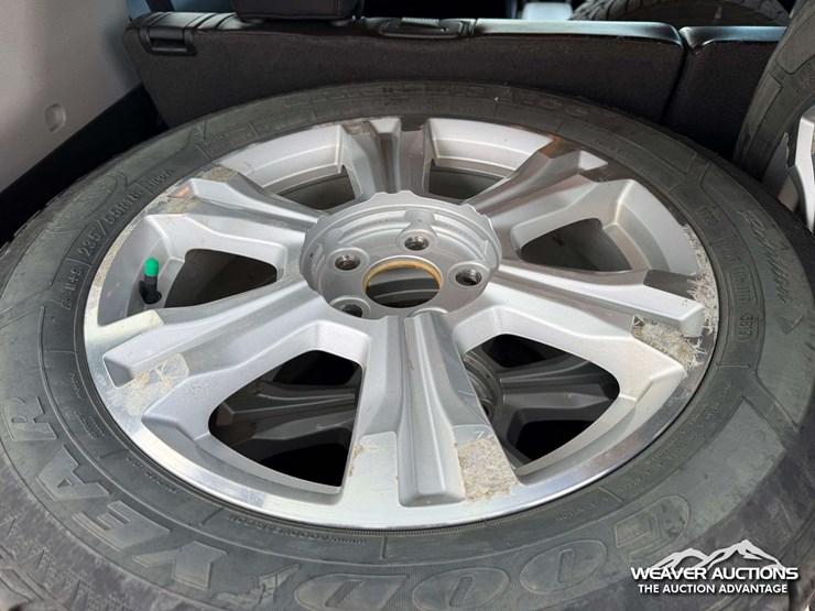 2017-gmc-terrain-slt-image-40