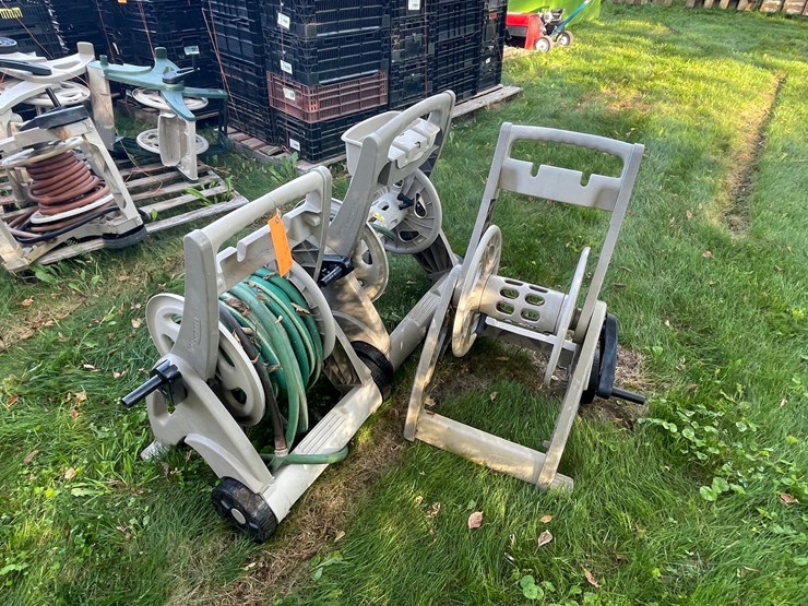 #3227-•-(3)-hose-mobile-hose-reels-image-1
