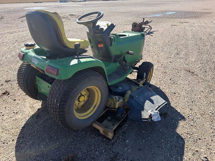 john-deere-245-image-5