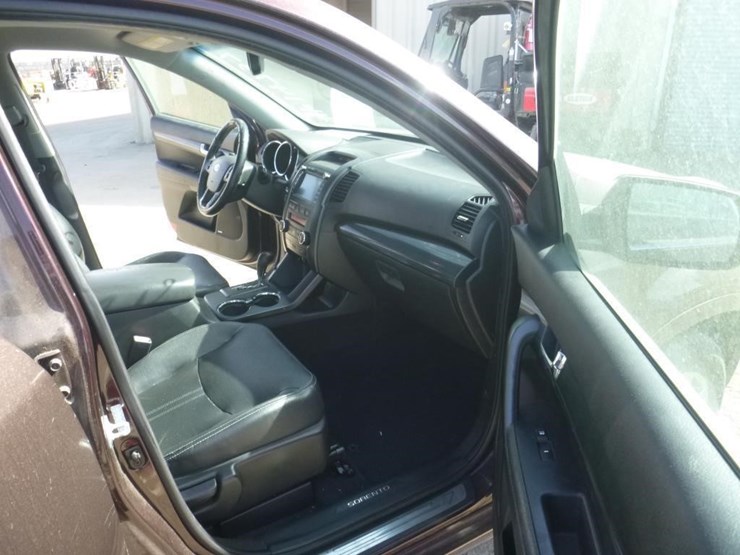 2011-kia-sorento-image-7