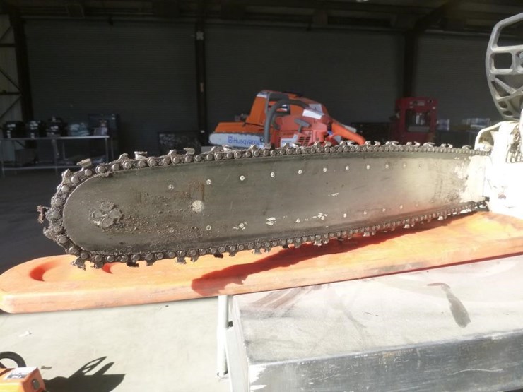 stihl-ms271-gas-chainsaw-image-2