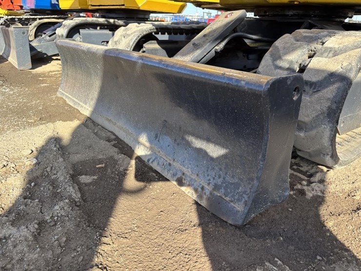 komatsu-pc30mr-1-image-7