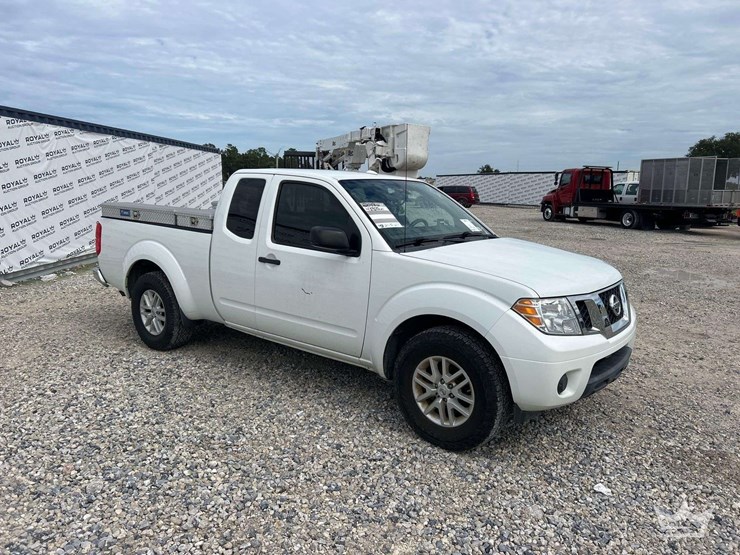 2018-nissan-frontier-image-2
